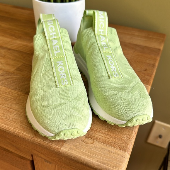 Michael Kors Bodie Logo Embossed Stretch Knit Slip On Trainer Aloe Color - Picture 2 of 9